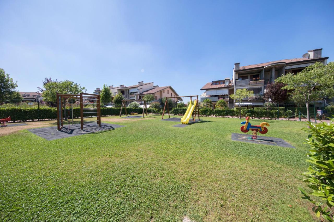 Apartamento I Ciliegi 1-09 Con Piscina By Wonderful Italy Desenzano del Garda Exterior foto