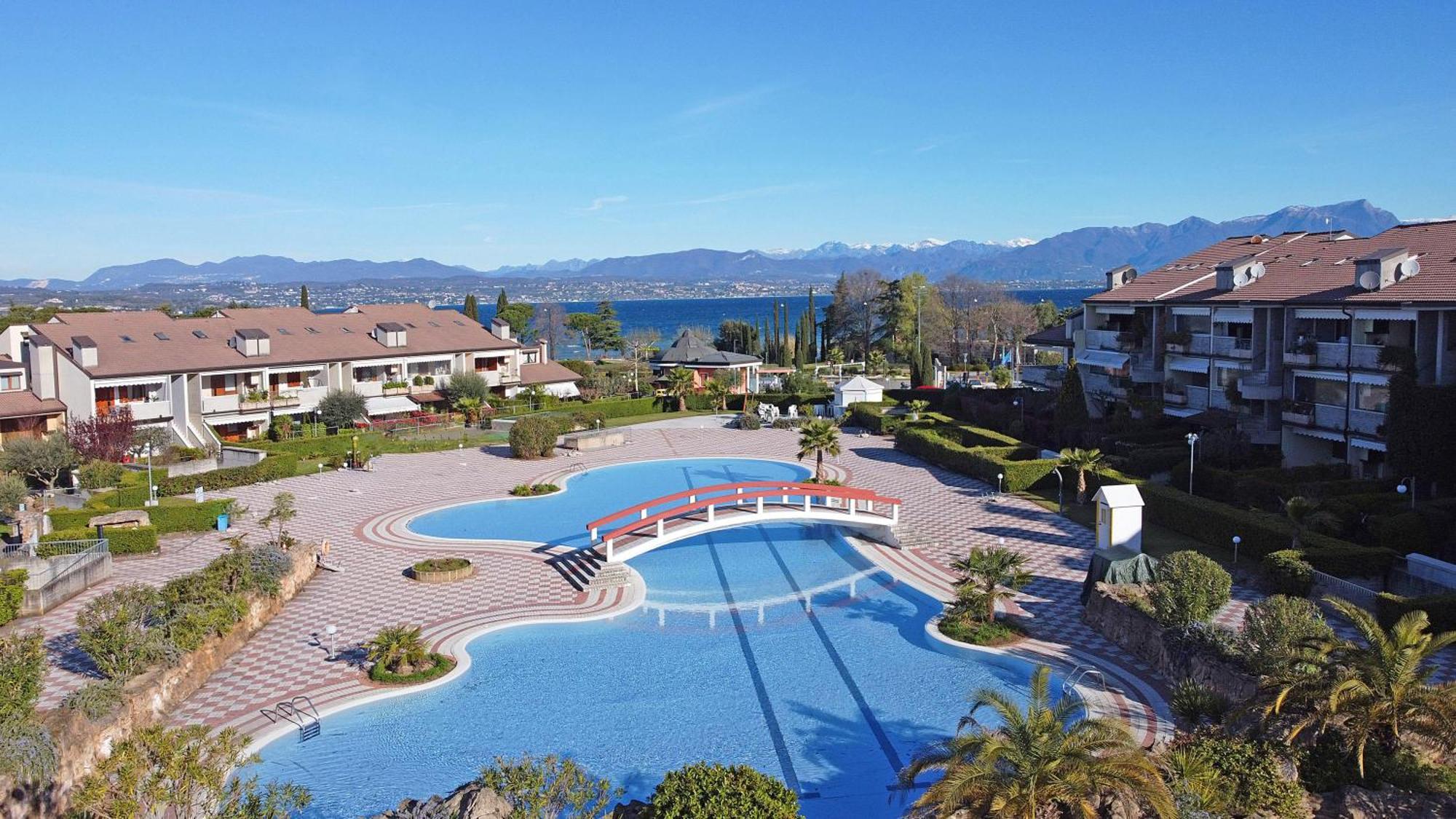 Apartamento I Ciliegi 1-09 Con Piscina By Wonderful Italy Desenzano del Garda Exterior foto